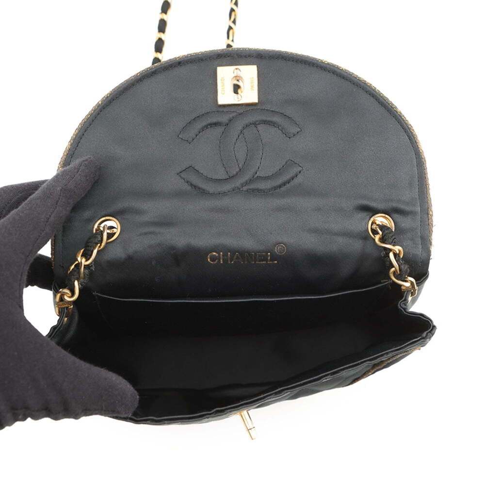 CHANEL Black Logo Shoulder Bag - Picture 5 of 15